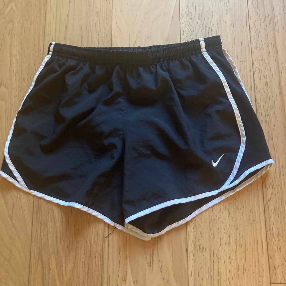 Nike dry fit athletic short black, girls/teens size large